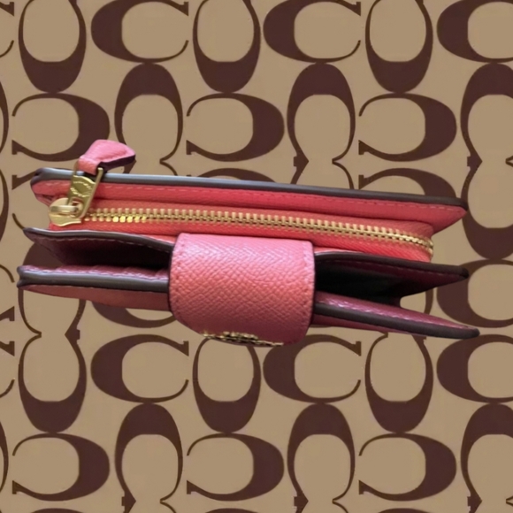 Coach Medium Corner Zip wallet - Picture 2 of 6